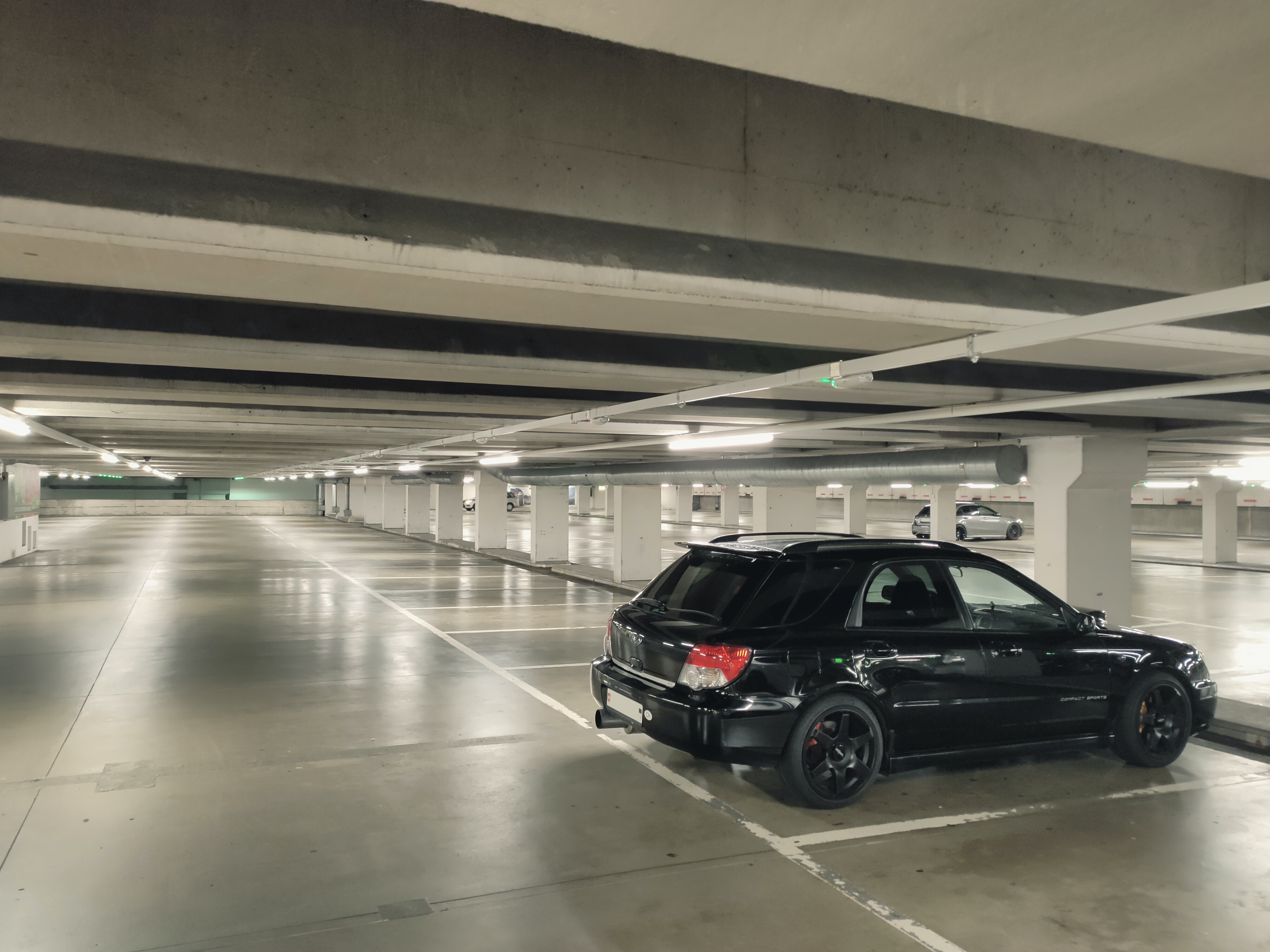 Een parkeergarage waar zeker nog plaats is.