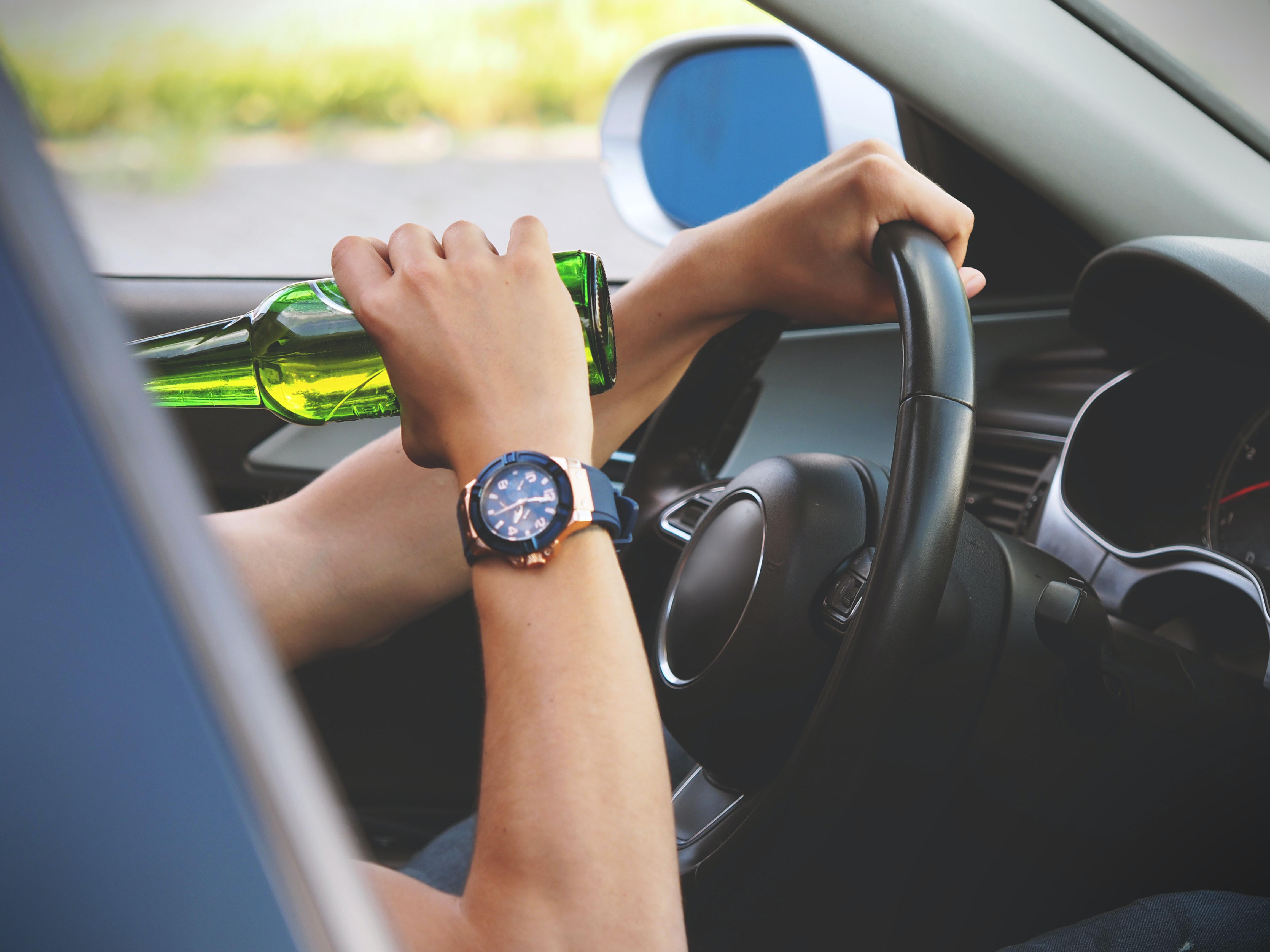 Alcohol en rijden gaat niet samen.
