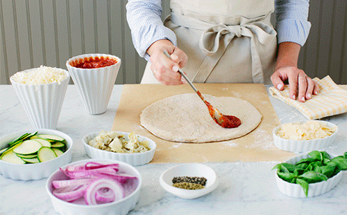 Pizza maken. Pizza maken.