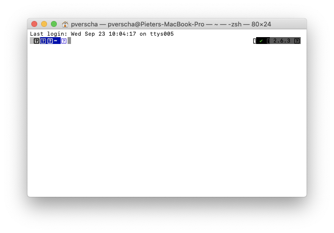macOS heeft een ingebouwde Linux-shell onder de naam *Terminal*. Deze applicatie is standaard al geïnstalleerd op alle macOS-systemen.